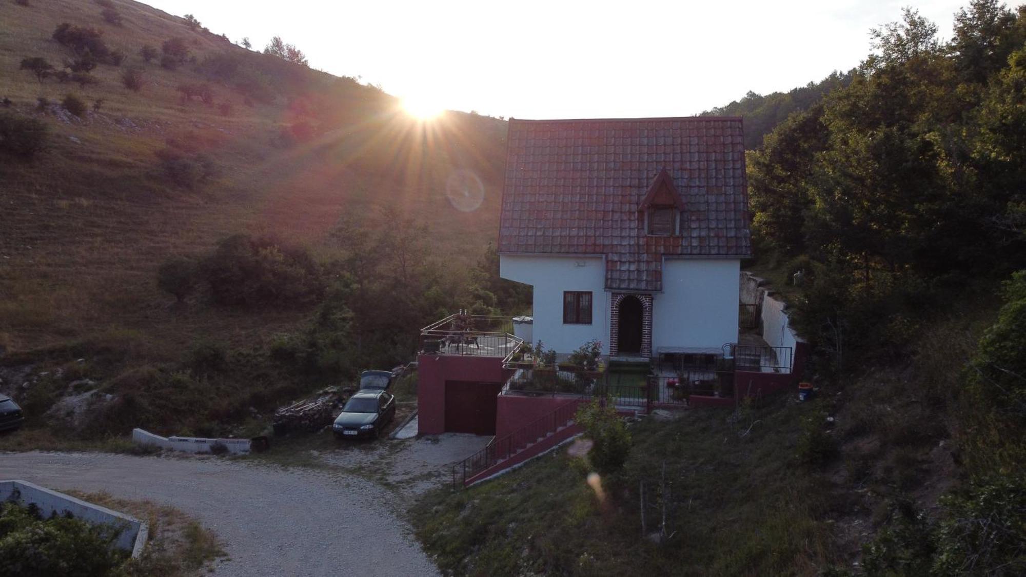 Vikendica "Oaza Mira" Villa Gacko Dış mekan fotoğraf